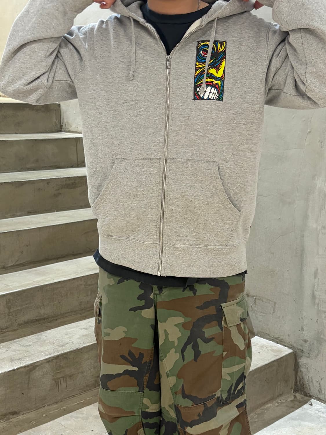 19FW 슈프림 디스터브드 후드 집업 상품이미지2