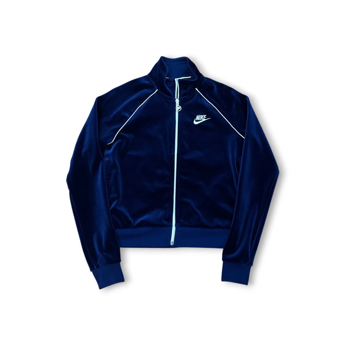 나이키 벨벳 트랙탑 상품이미지1