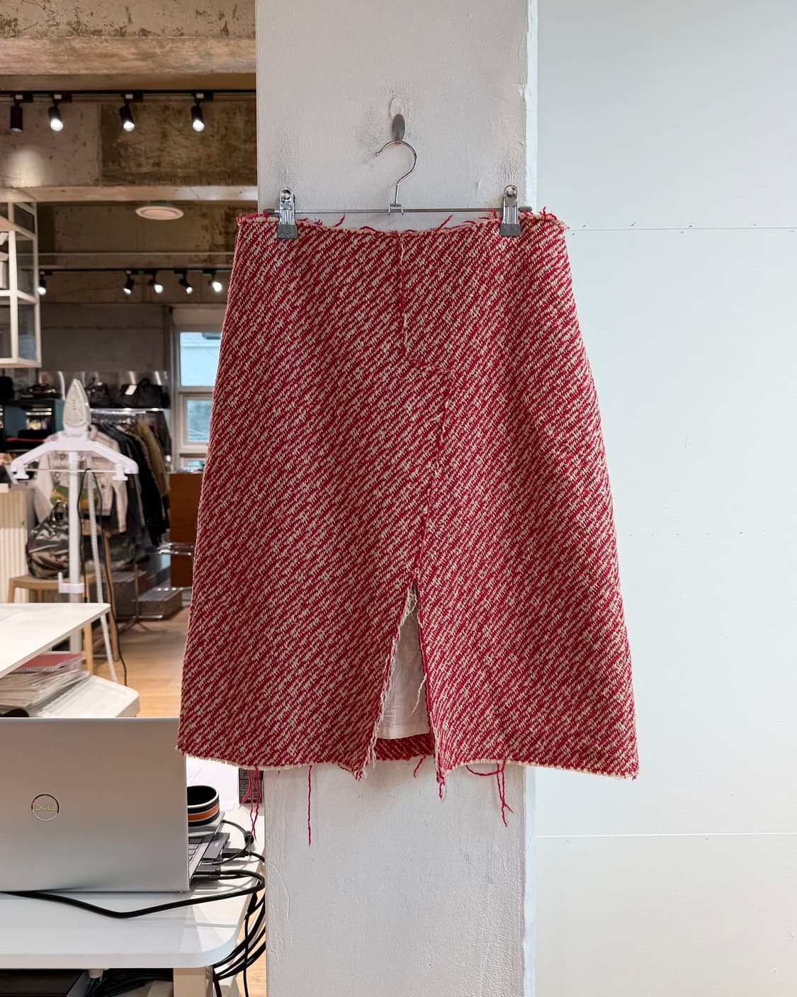 이자벨마랑 레드 트위드 미디스커트  상품이미지2