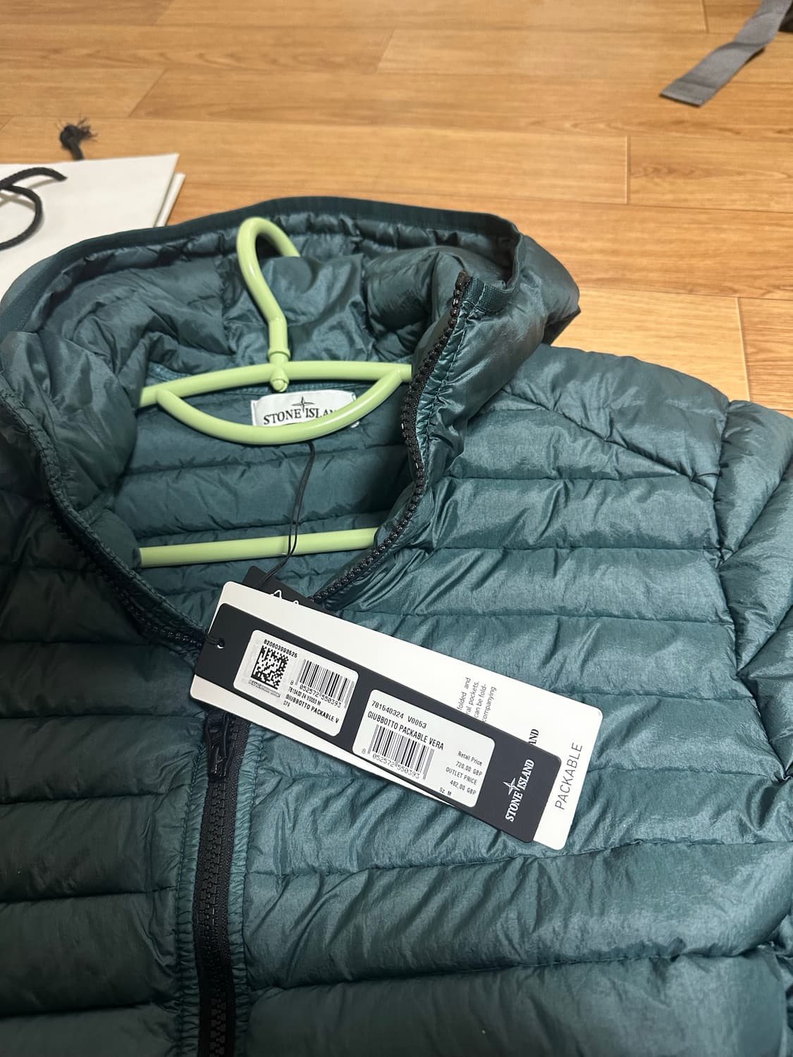 스톤아일랜드 룸우븐 패커블 M사이즈 경량패딩 새상품 판매 상품이미지3