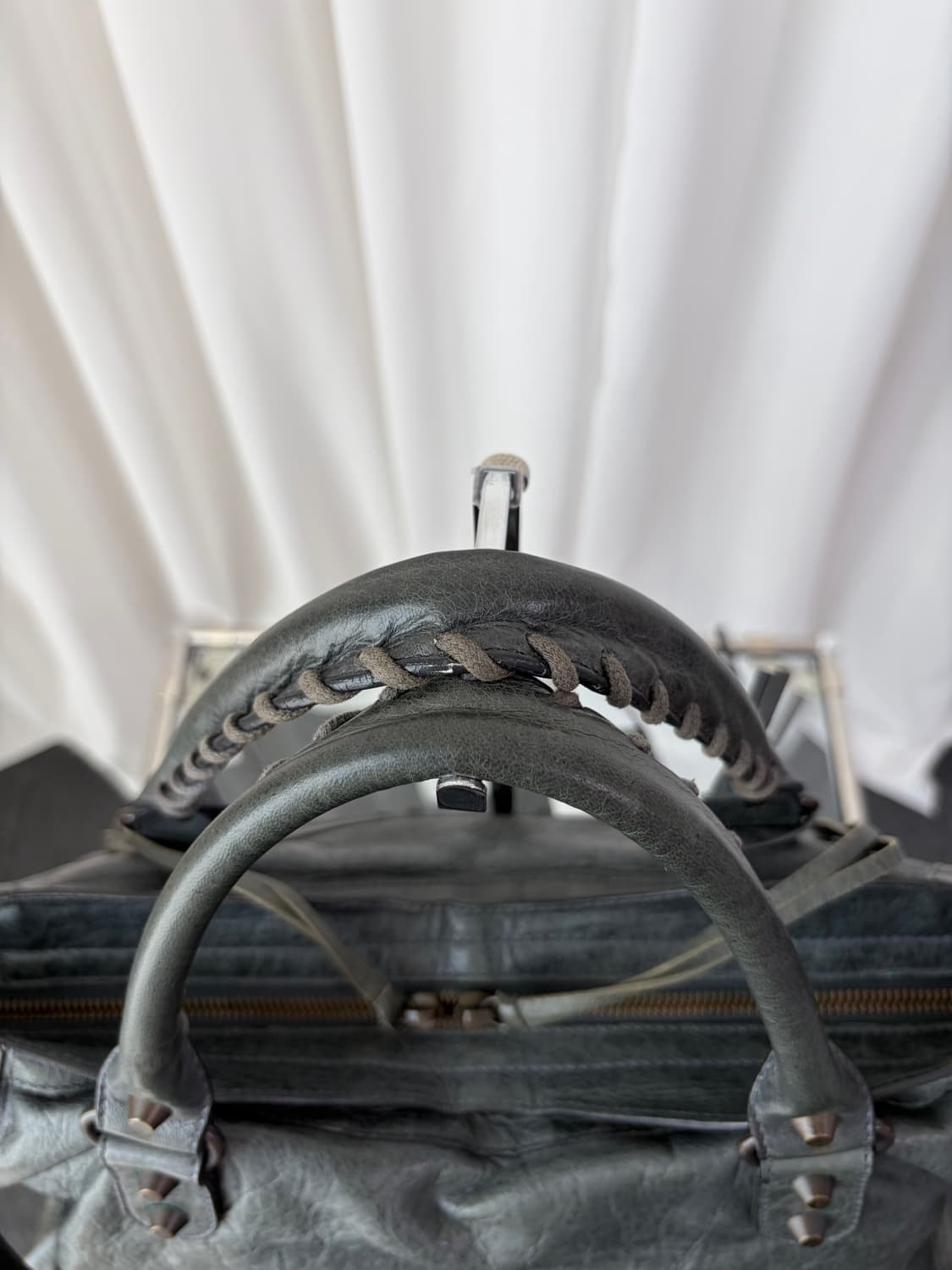 발렌시아가 클래식 시티 모터백 상품이미지8