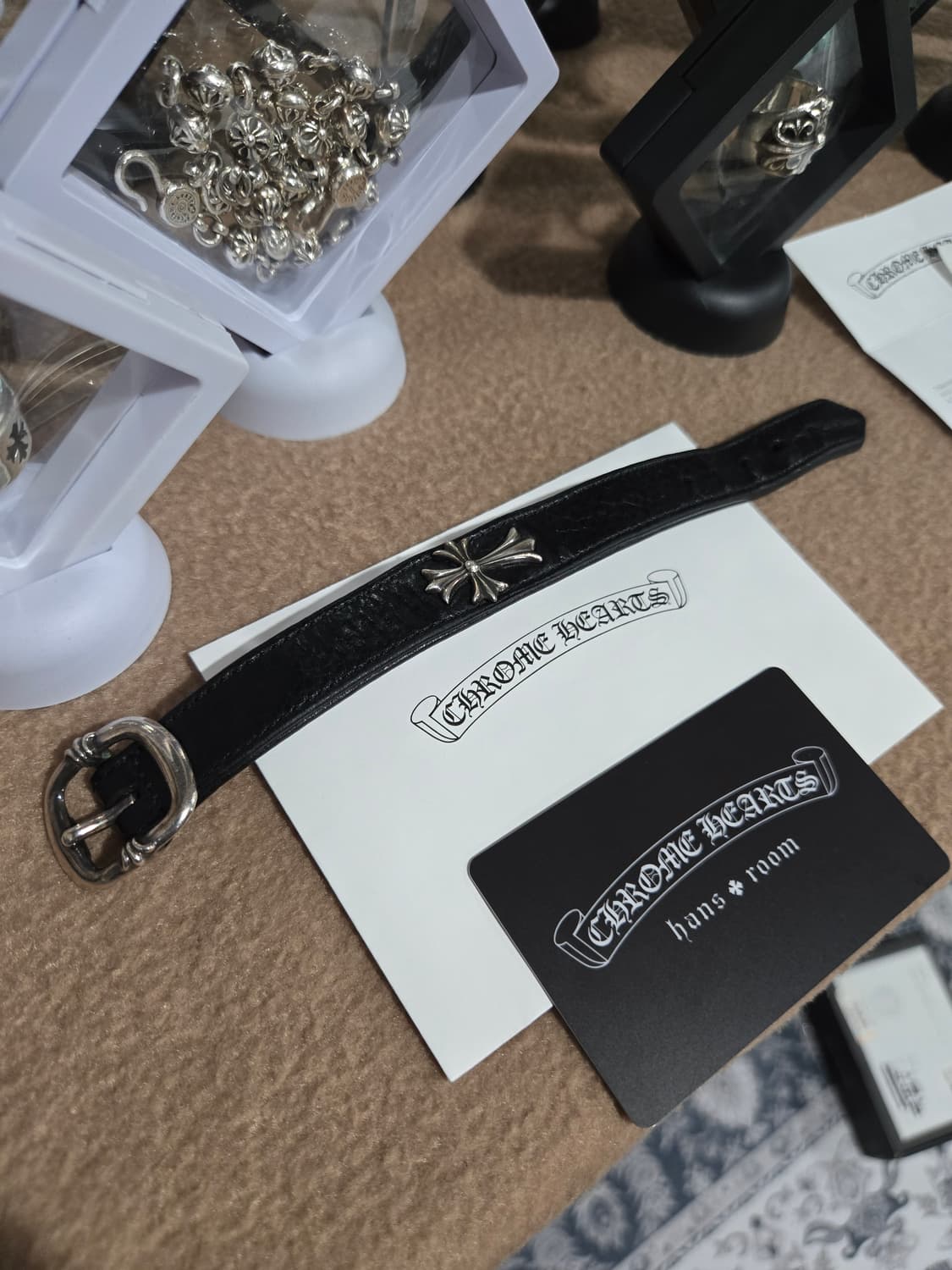 크롬하츠 타이니 건슬링어 가죽팔찌 상품이미지1