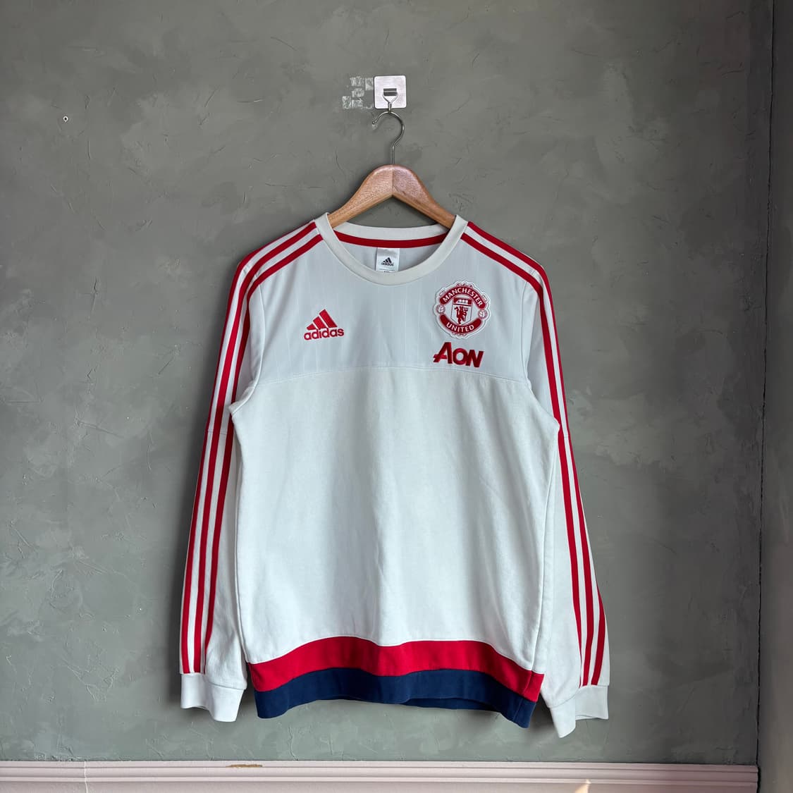 아디다스 맨유 스웻 트레이닝탑 화이트 상품이미지1