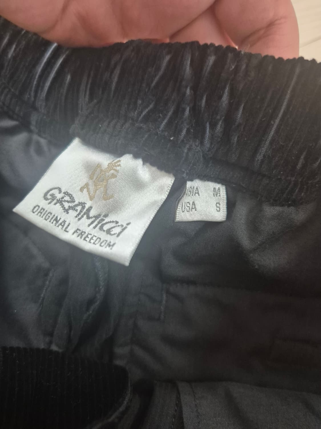 그라미치 루즈테이퍼드 코듀로이 팬츠 블랙 상품이미지4