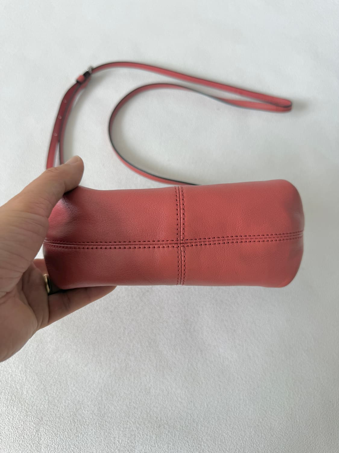 코치(COACH) 레더 크로스백 상품이미지5