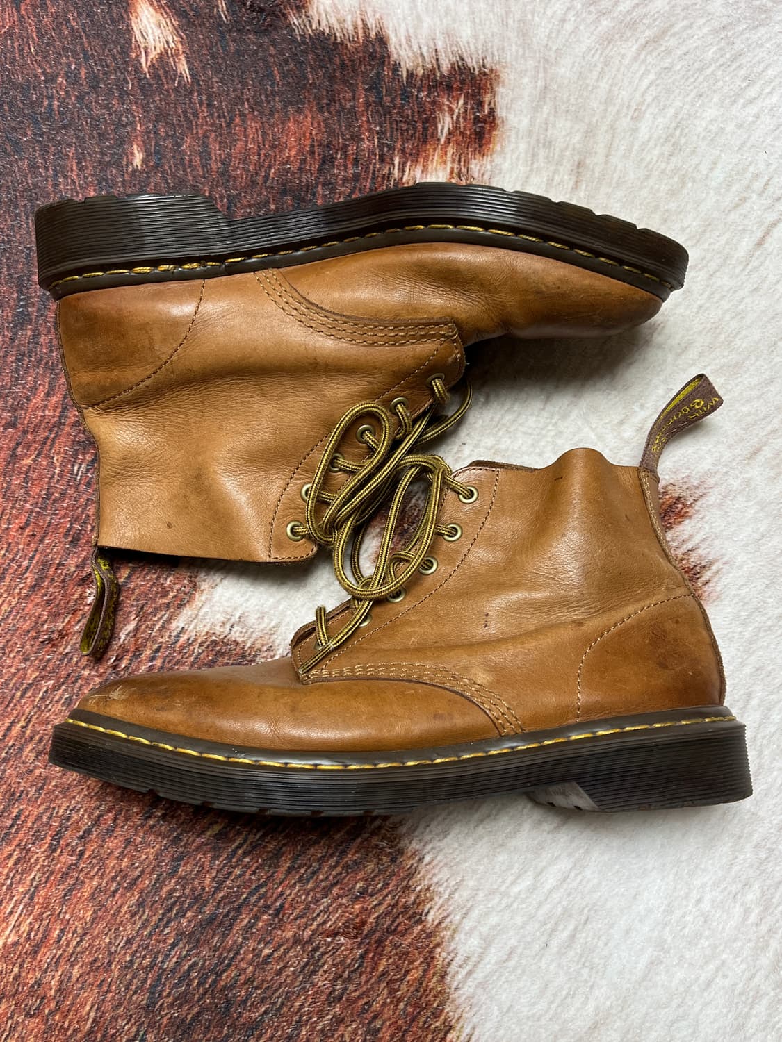 [42] 닥터마틴 ALI 6홀 워커 브라운 상품이미지2