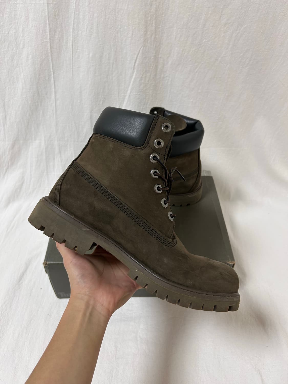 팀버랜드 6인치 스웨이드 부츠 다크 브라운 250mm 상품이미지4