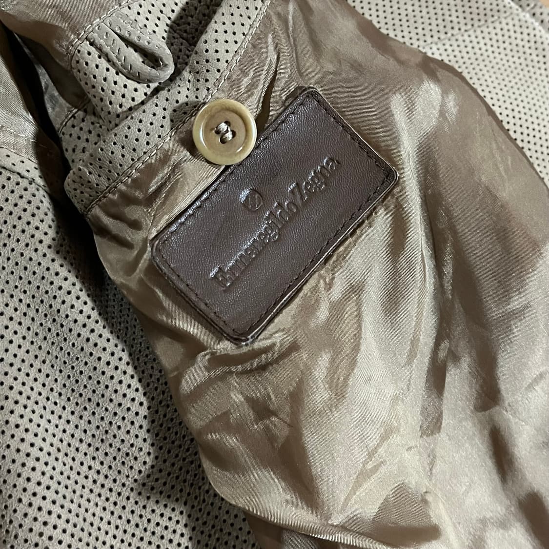 [100] 에르메네질도 제냐 펀칭 가죽자켓 상품이미지9