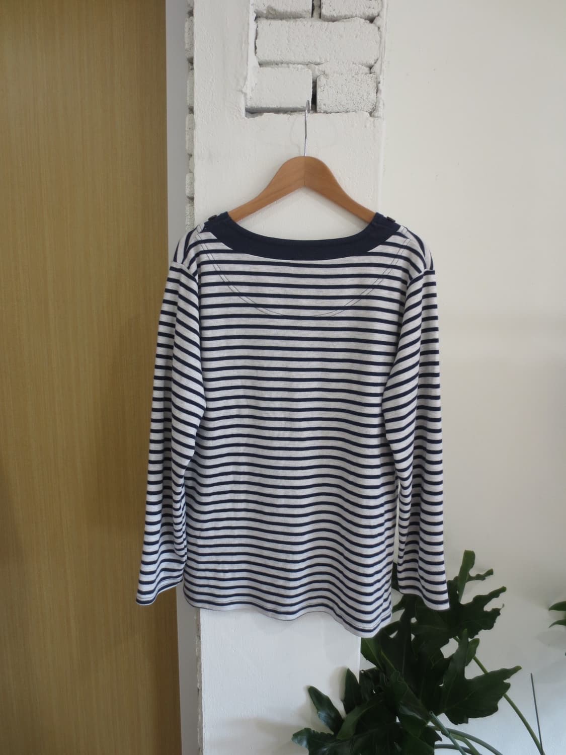 스트라이브 단추 긴팔 티셔츠  상품이미지5