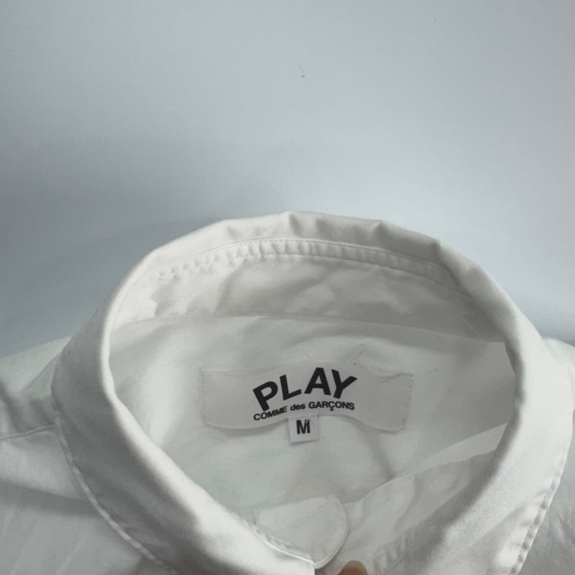 Comme des garcons 꼼데가르송 스몰 로고 화이트 셔츠 상품이미지5