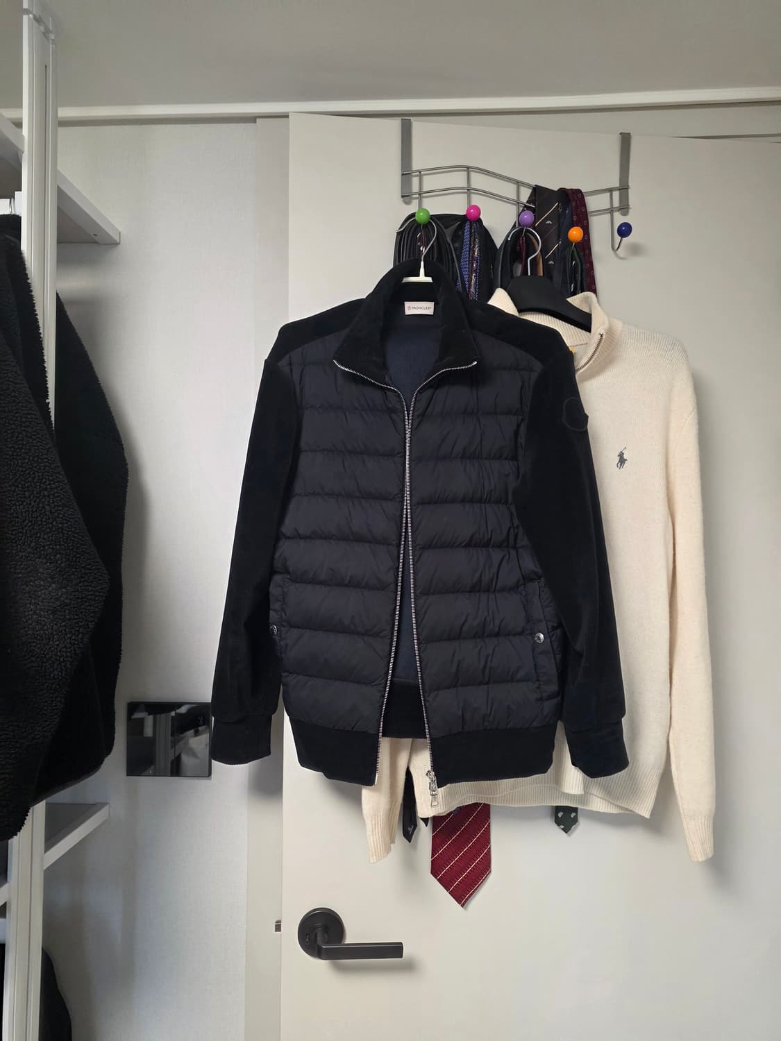 몽클레어 벨벳 니트 패딩 집업 8G00027  상품이미지5