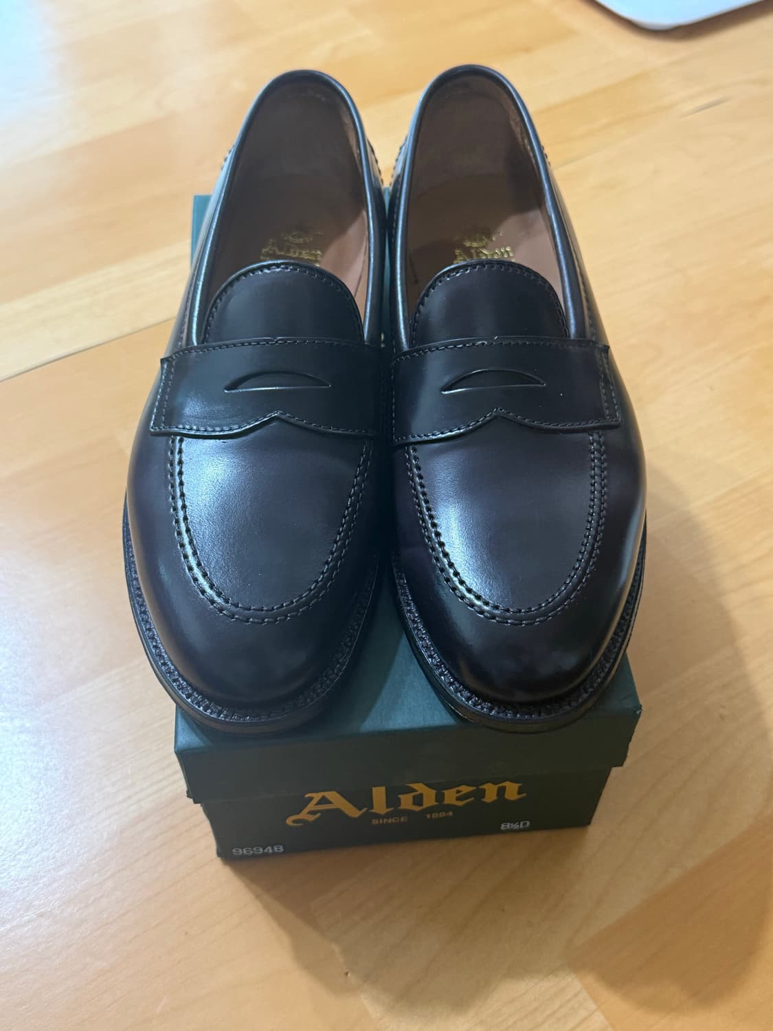 알든 96948 8.5D 버건디 코도반 로퍼 상품이미지1