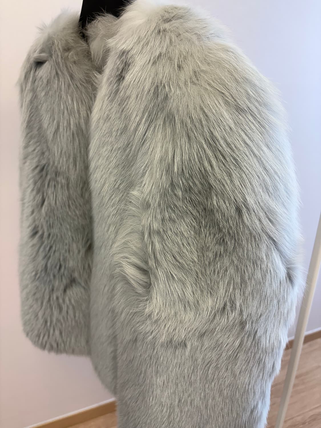 비탐 민트라이트블루 로얄 사가폭스 퍼 자켓 새상품  상품이미지2