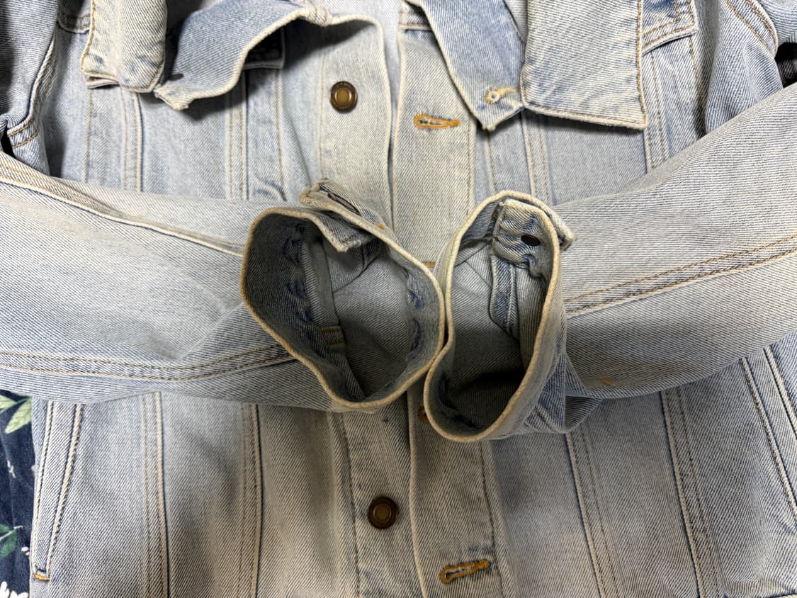 생로랑 데님자켓(연청) L사이즈 상품이미지4