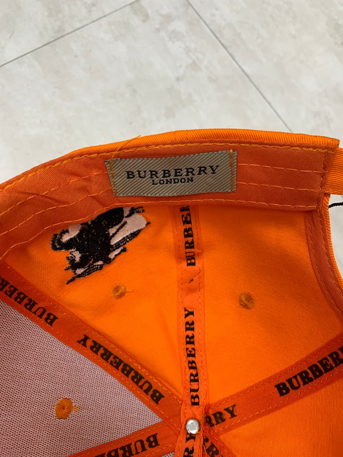 버버리 형광 주황 볼캡 #292 상품이미지6