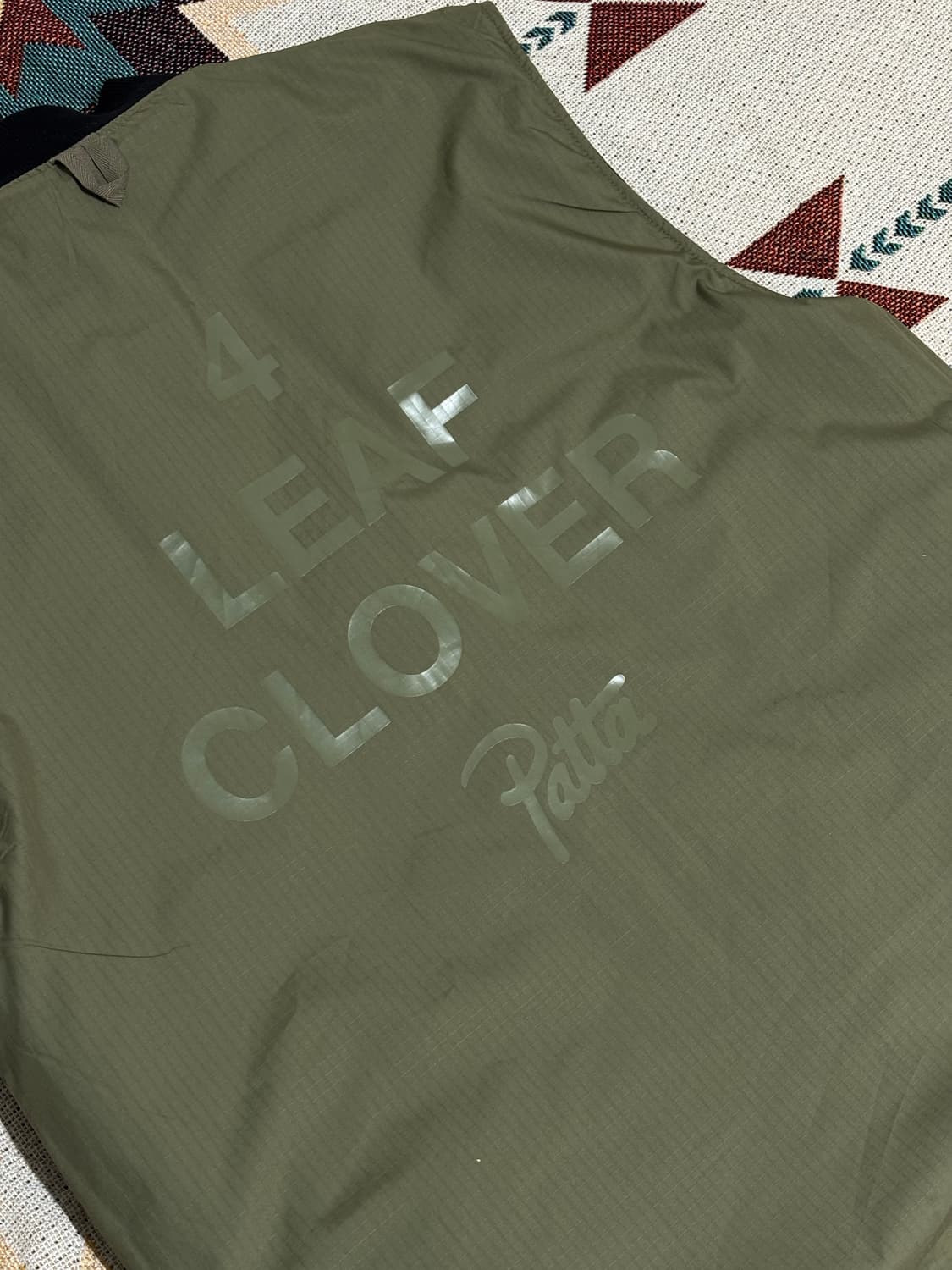 파타 컨버스 리버서블 클로버 베스트 상품이미지4