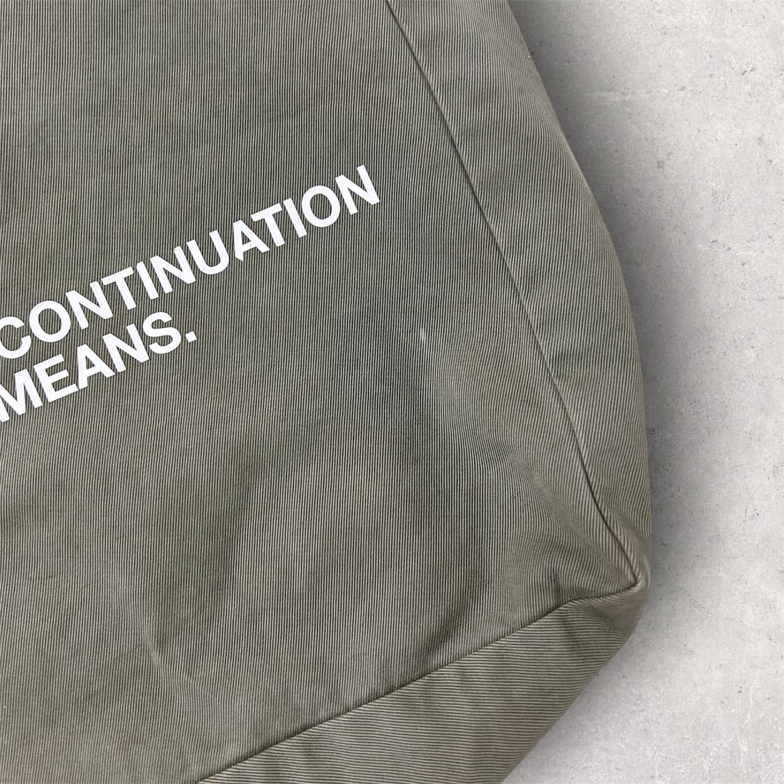 A.P.C 35주년 기념 리스펙트 토트백 카키 (B310) 상품이미지5