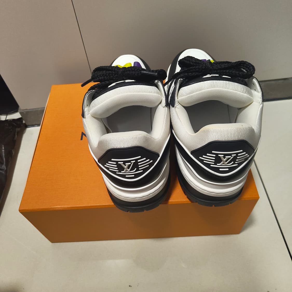 루이비통 맥시 트레이너 7.5 상품이미지3