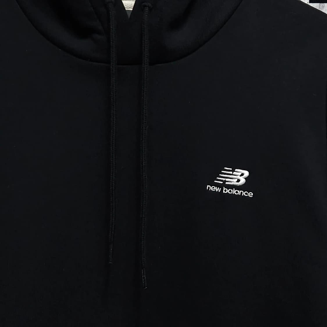 M)뉴발란스 스포츠 오프화이트 기모 후드티 블랙 상품이미지2