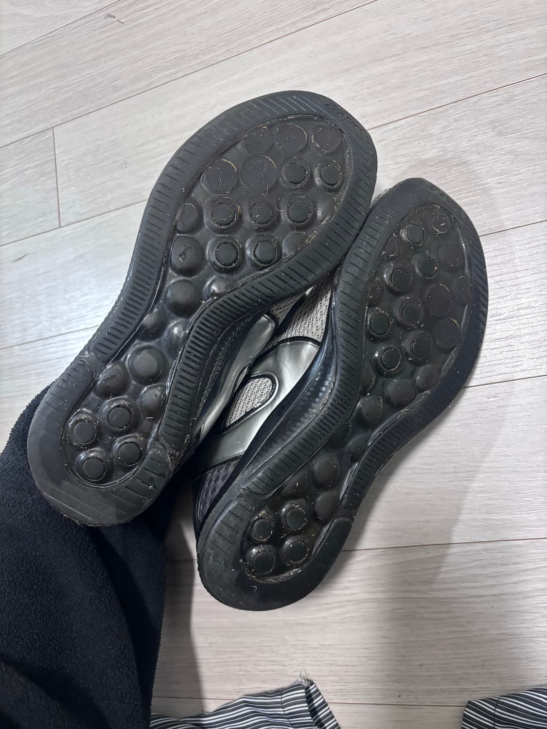 아식스 x 키코 코스타디노브 젤 소켓 인피니티 다크 그레이 255 상품이미지6