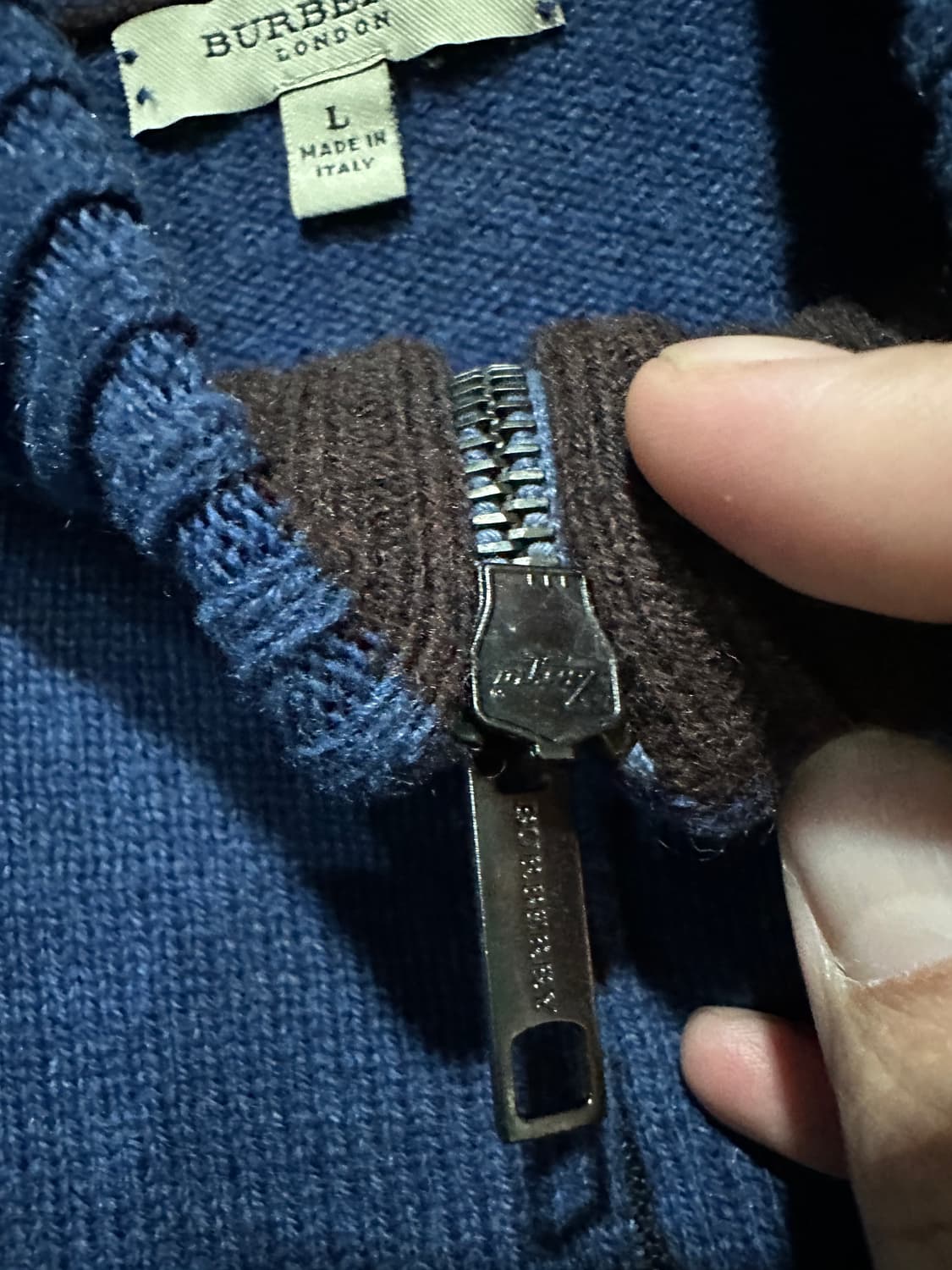 버버리 반집업니트 네이비 105 상품이미지5