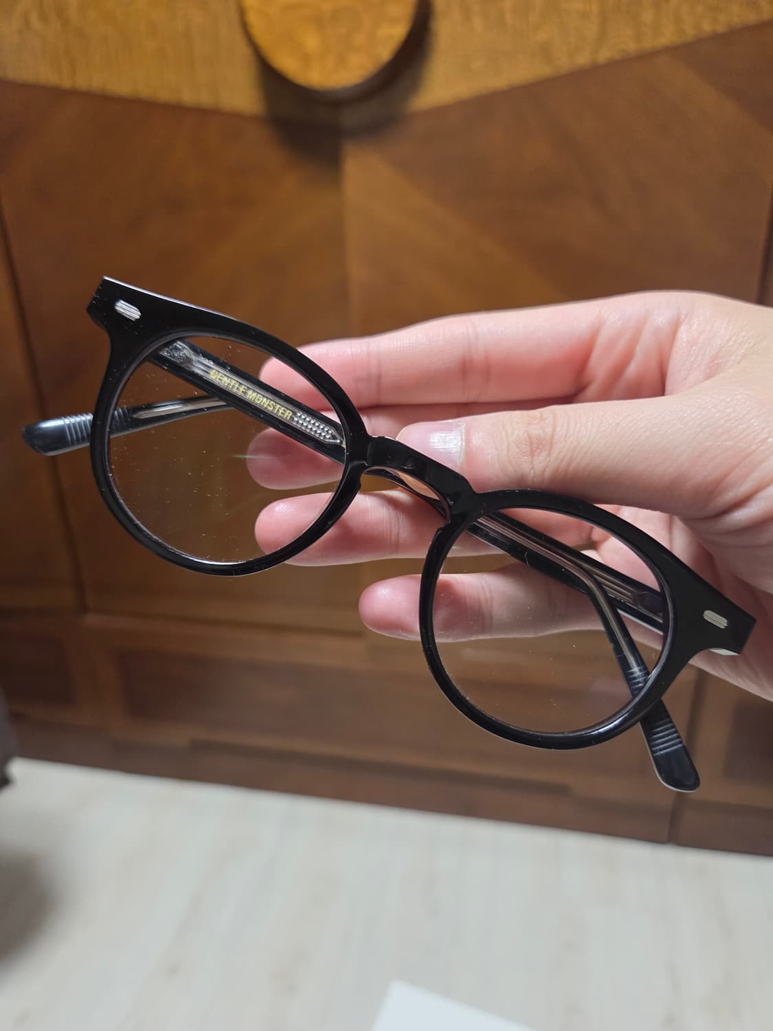 젠틀몬스터 밀란 A 블랙 안경 상품이미지5