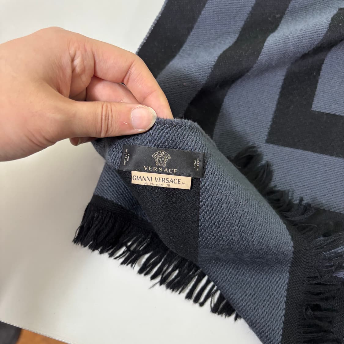 OS 베르사체 그레이 메두사 머플러 목도리 상품이미지4