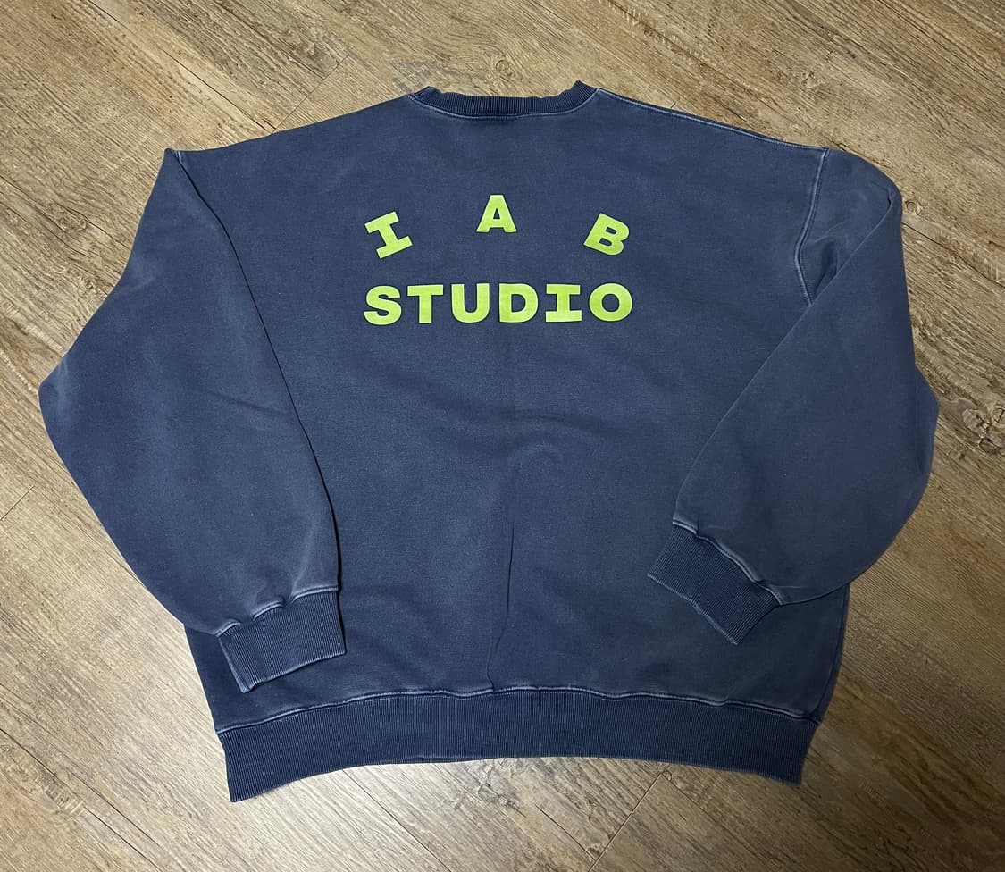 아이앱스튜디오 피그먼트 스웨트셔츠 네이비 상품이미지3