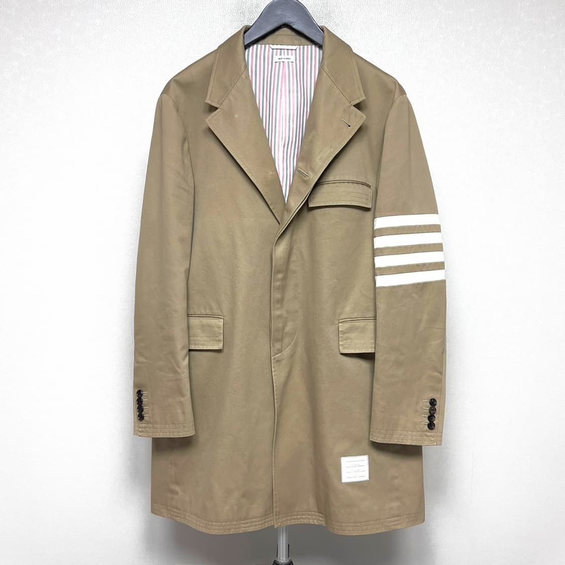 [105] 톰브라운 체스터필드 사선 코트 상품이미지1