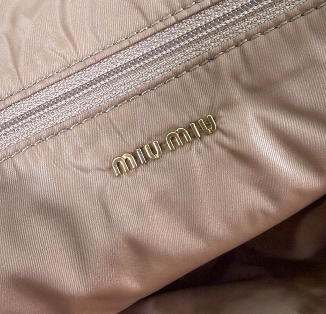 미우미우 여성 로고 체인 소프트 레더 숄더백 카메오 베이지 5BC114 상품이미지9