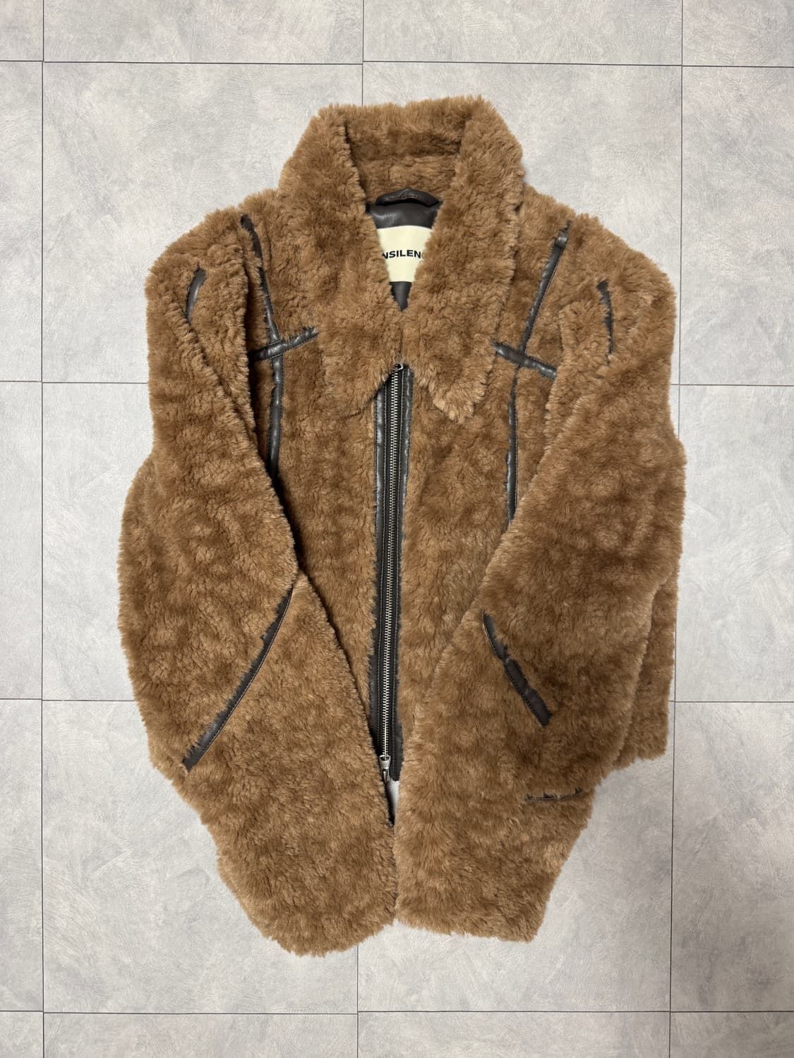 인사일런스 레더 바인딩 에코 퍼 점퍼 상품이미지1