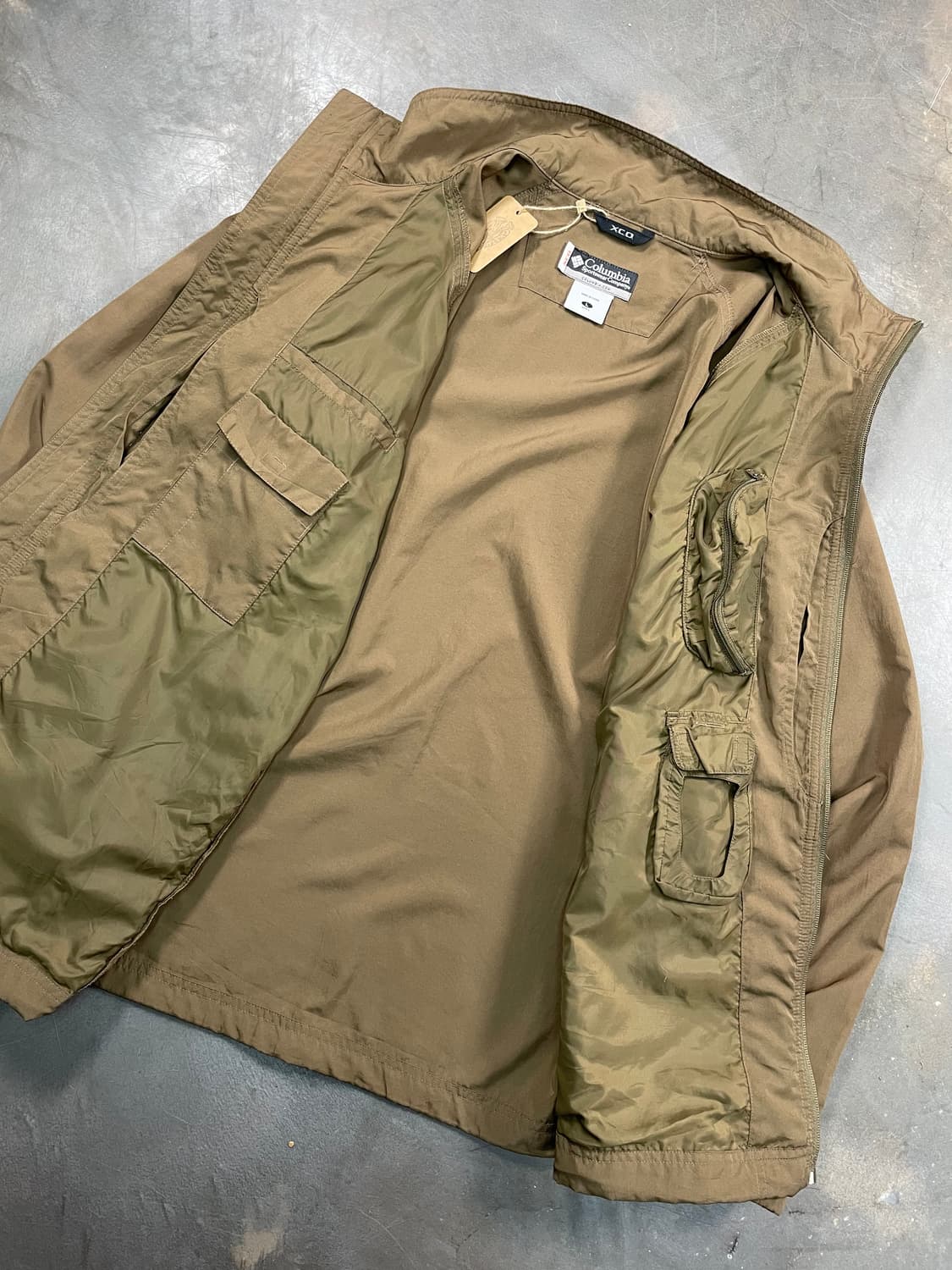 컬럼비아 나일론 바람막이 상품이미지3