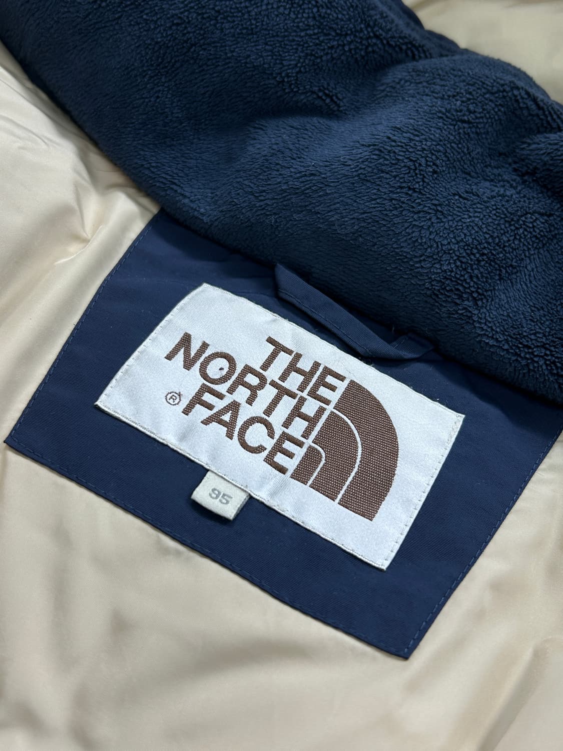 노스페이스 화이트라벨 구스다운 베이지 패딩 M  상품이미지8