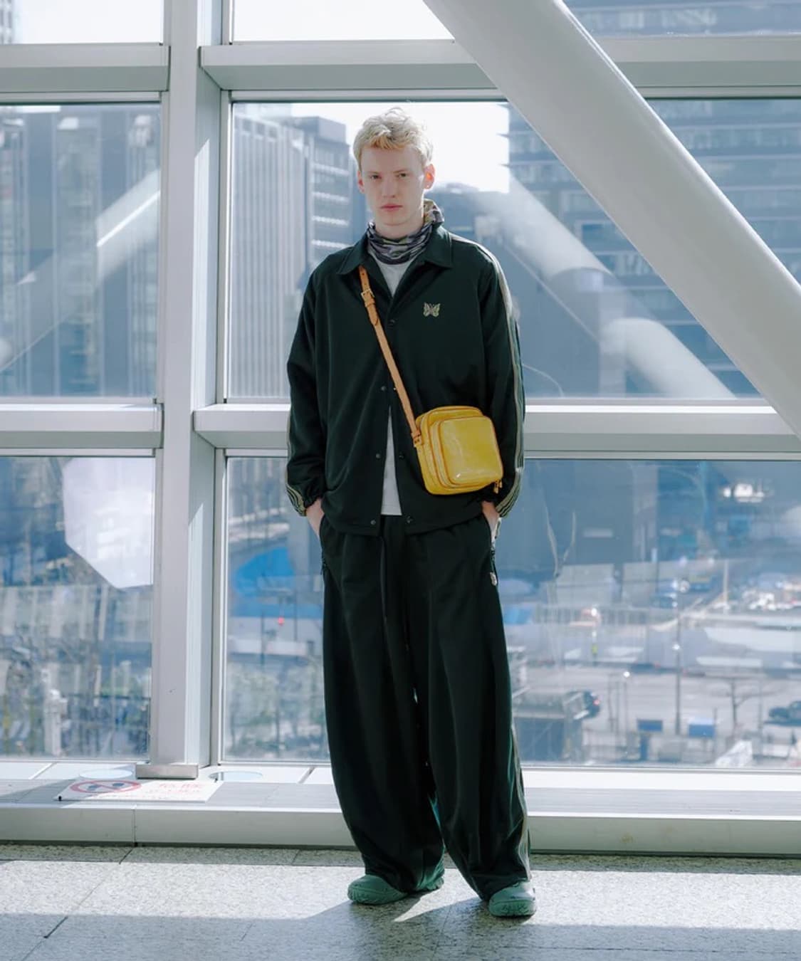 니들스 x LHP H.D폴리트랙팬츠 다크그린s 상품이미지6