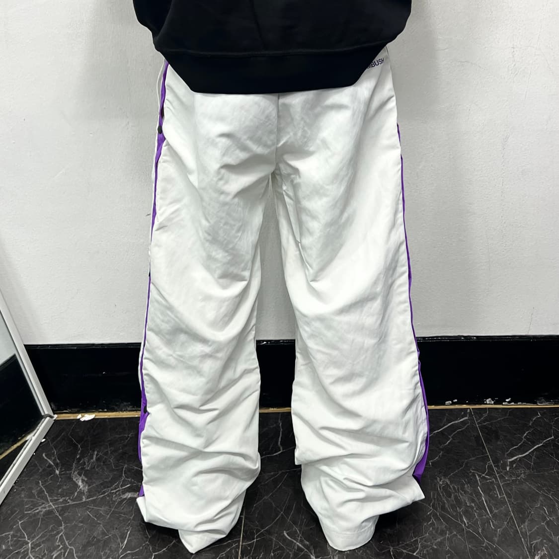 나이키 x 엠부쉬 NBA 컬렉션 레이커스 스냅버클 트랙팬츠 상품이미지3