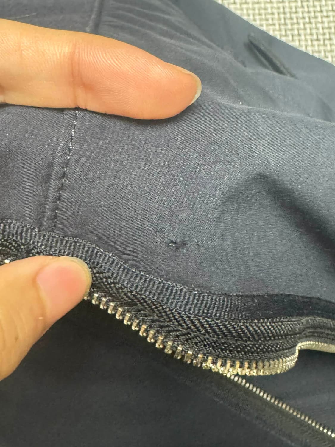 스톤아일랜드 라이트 소프트쉘 후드집업 상품이미지10