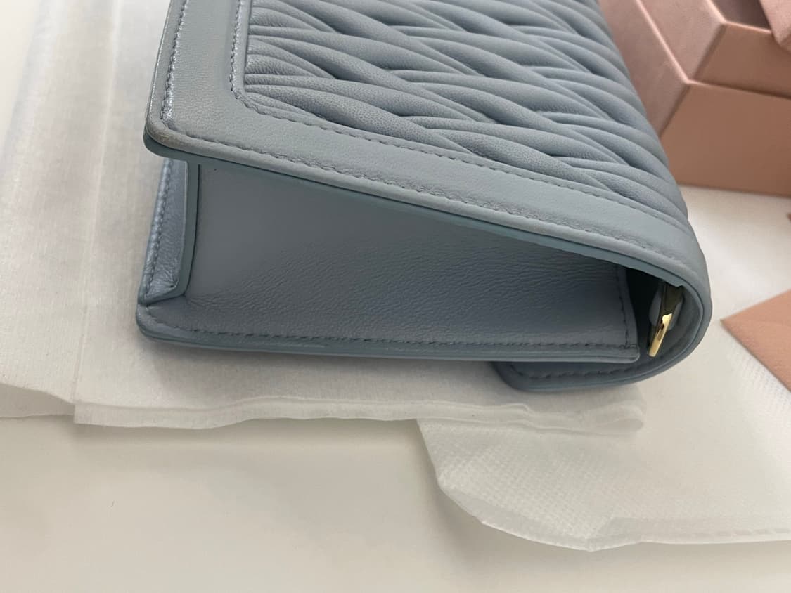 미우미우 마테라쎄 체인 크로스백 상품이미지8