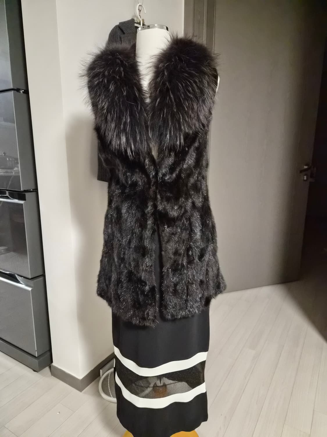 [천연 밍크&라쿤] 대동모피(FurCN) 후드 베스트 (55~66) 상품이미지1