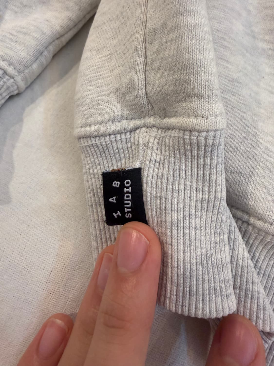 아이앱 스튜디오 로고 후드티 라이트 그레이 멜란지 상품이미지5