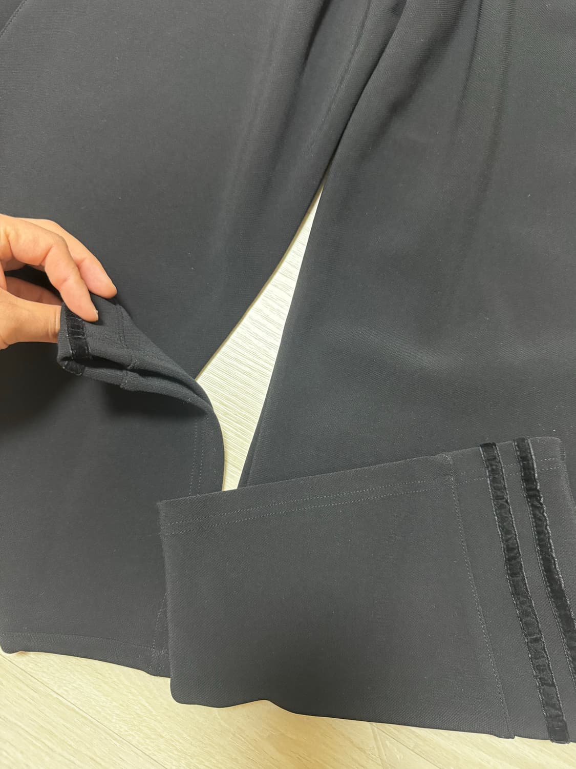 [2] 본투윈 스웨이드 실버 라인 저지 와이드 팬츠 블랙 상품이미지4