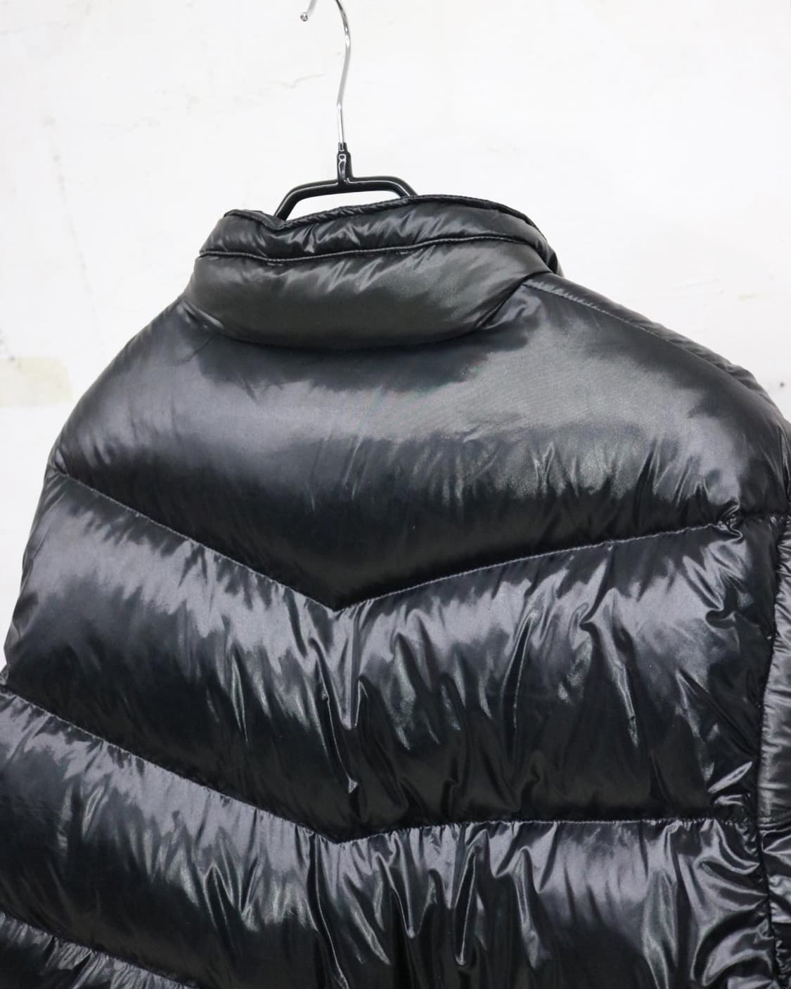 캘빈 클라인 유광 패딩 상품이미지6