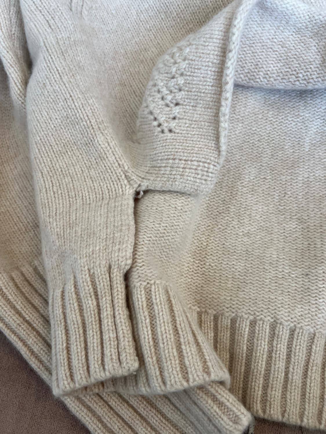 자딕앤볼테르 여성 아이보리베이지 울캐시미어니트 브이넥니트 상품이미지7