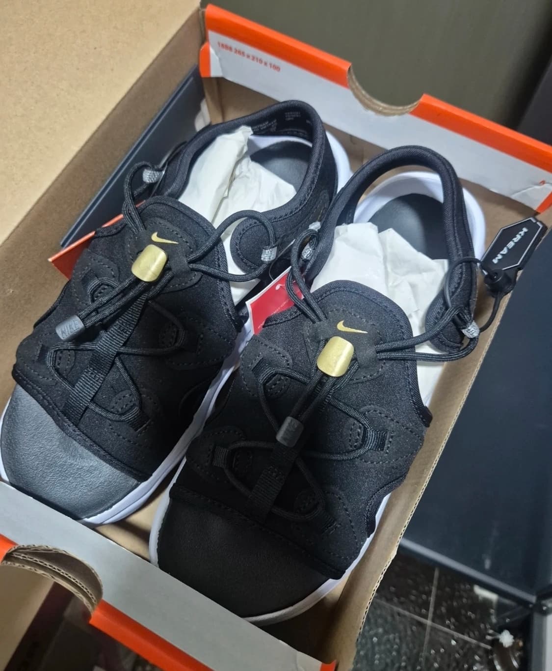 나이키 에어맥스 코코샌들 블랙 화이트 240 상품이미지2