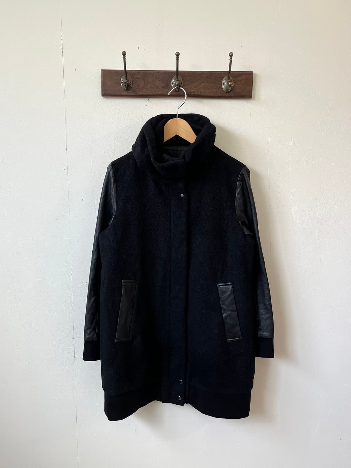 Gabardine K.T 셔링카라 램스킨 코트  상품이미지3
