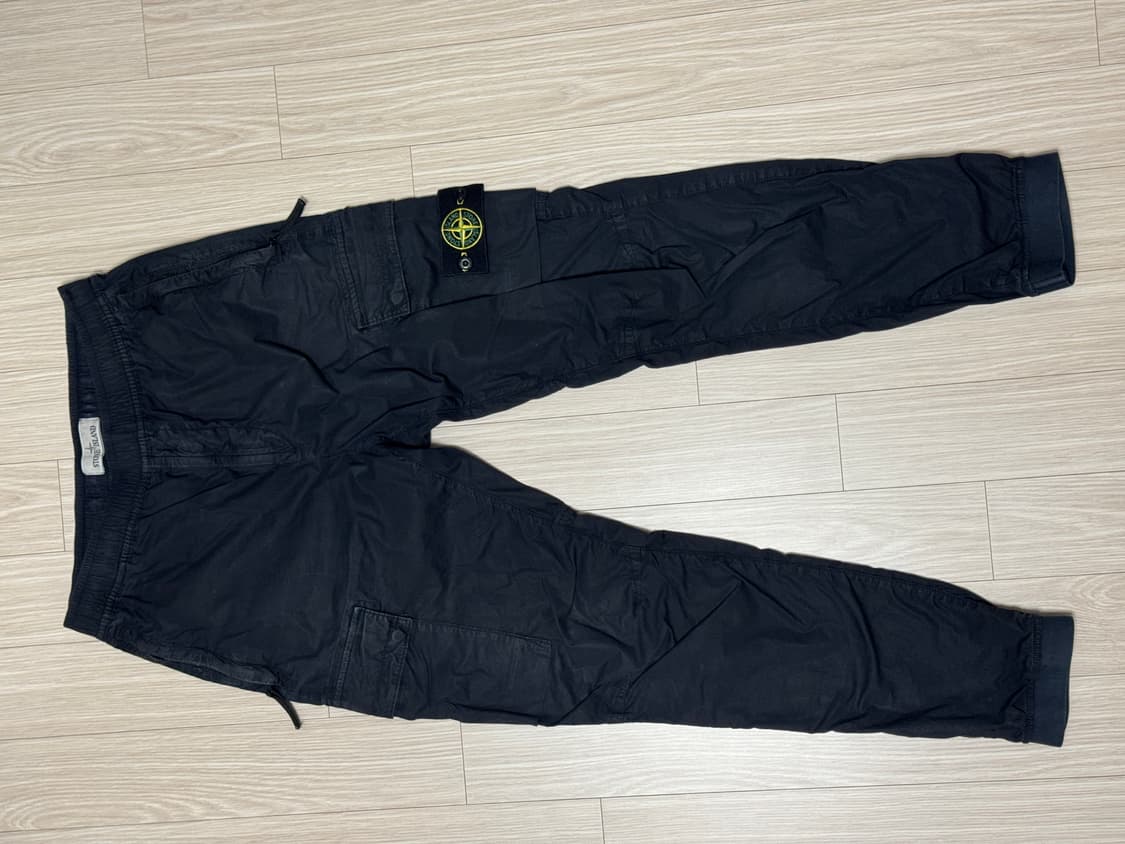 스톤아일랜드 카고 조거 블랙 상품이미지1