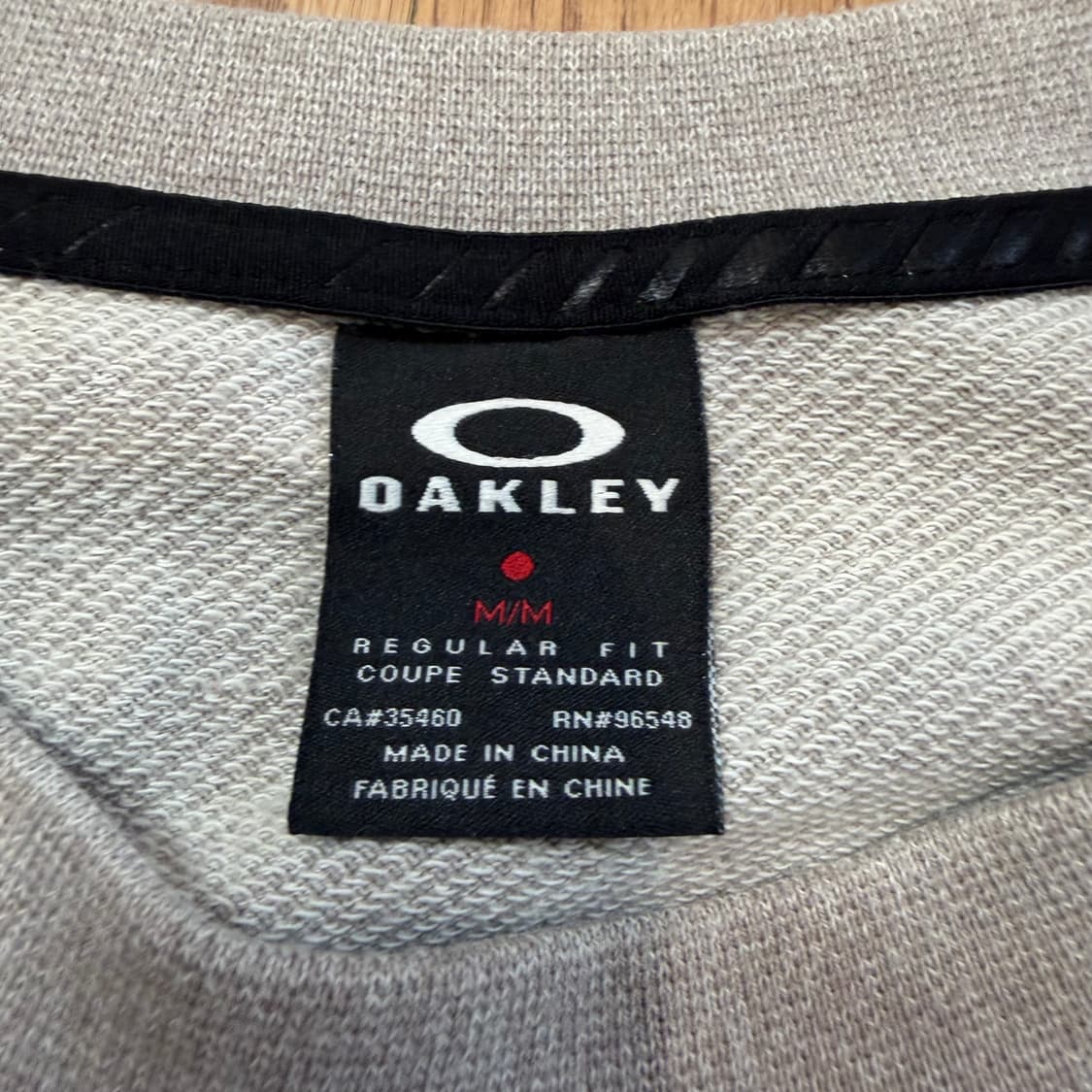 오클리(Oakley)의 그레이 컬러 블록 래글런 스웻셔츠 상품이미지2