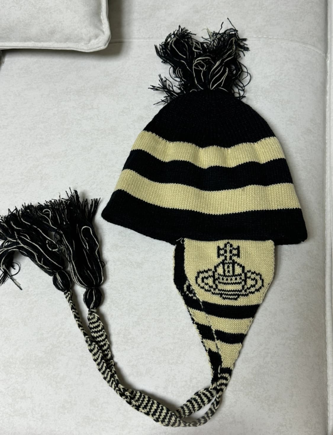 비비안웨스트우드 이어플랩 비니 상품이미지1