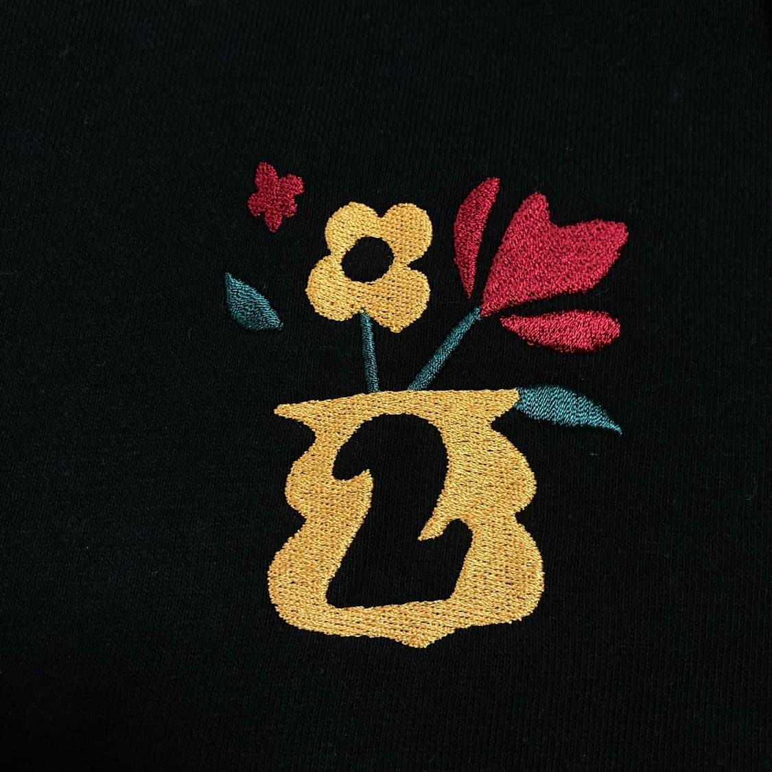 꼼파뇨 스튜디오 자수 로고 블랙 후드 집업 상품이미지3