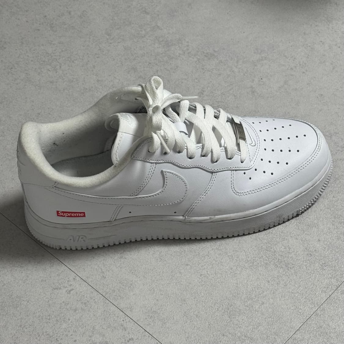 나이키 x 슈프림 에어포스 화이트 9.5 상품이미지3