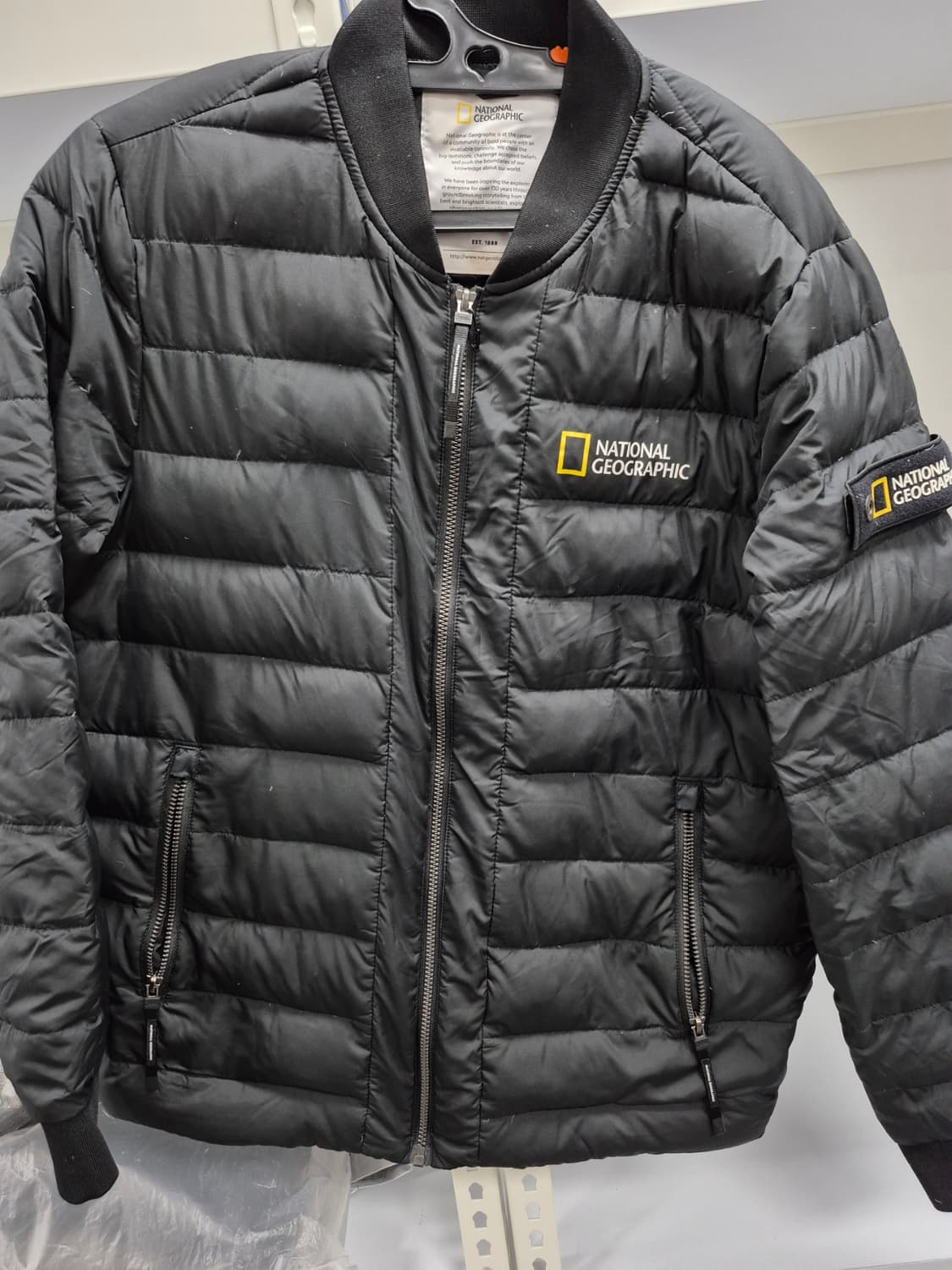 네셔널지오그래픽 정품 오리털경량패딩 100사이즈 팝니다 상품이미지1